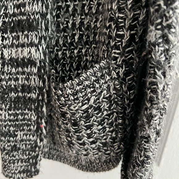Cotton Emporium L Black&White Cardigan with Pockets - Picture 4 of 9